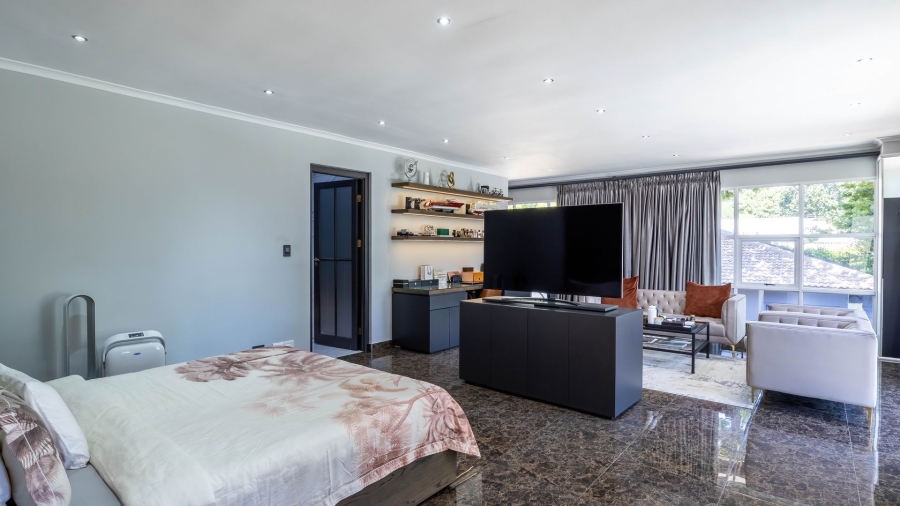 7 Bedroom Property for Sale in Constantia Western Cape